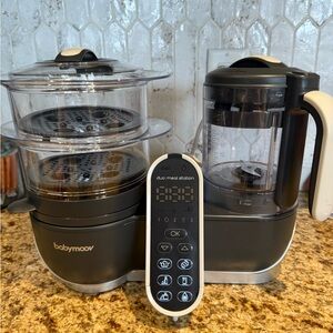 Babymoov Duo Meal Station in Black and Silver